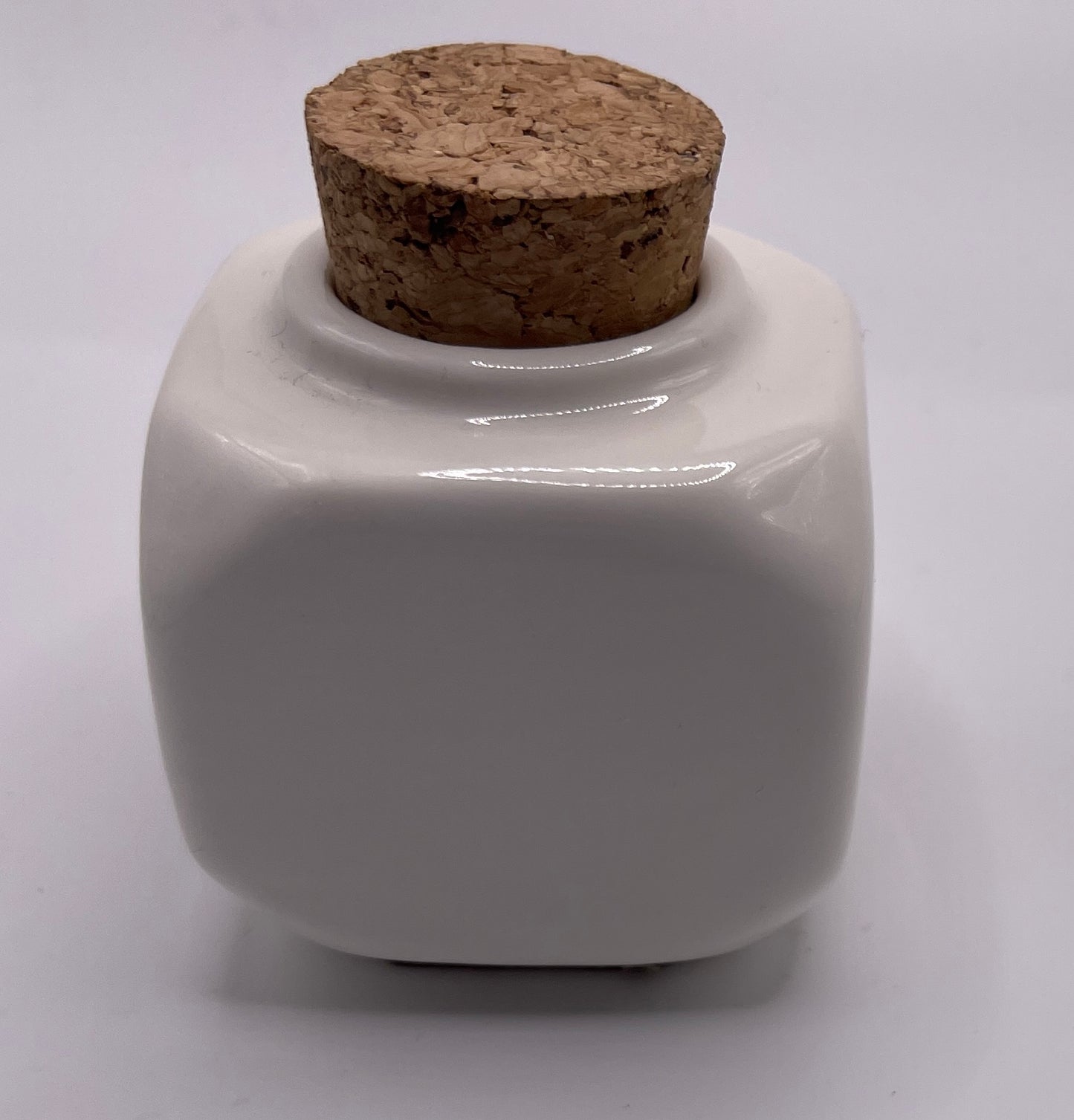 Monomer jar with cork-White