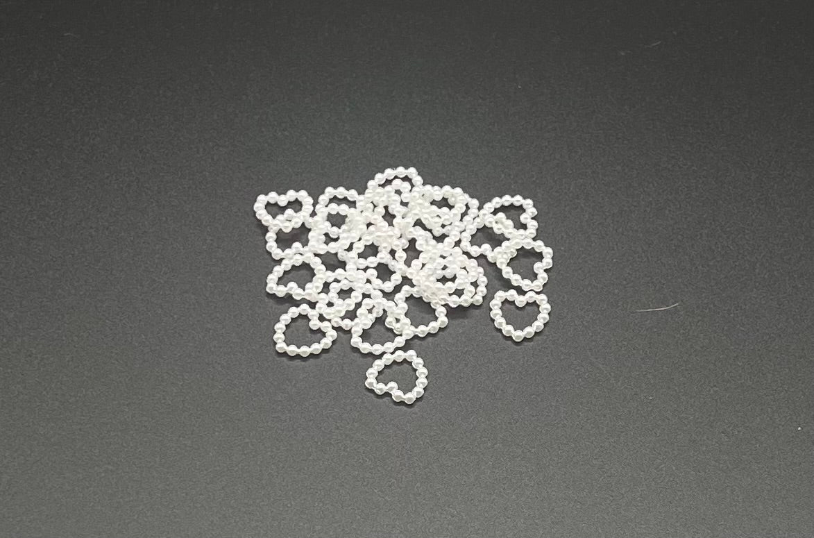 Pearl Hearts Outline (20pcs)- White