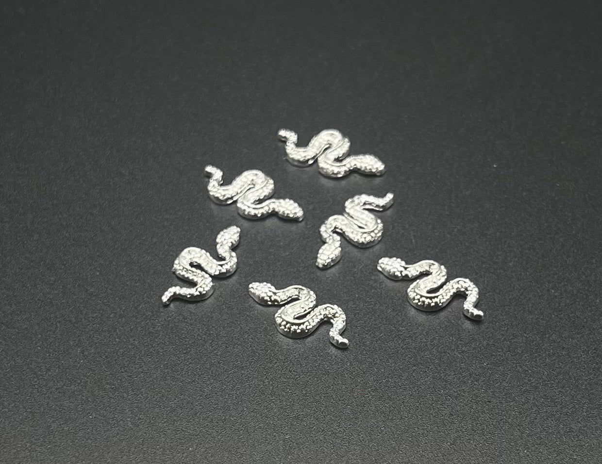 Mini Snake Charms (silver&gold 8pcs)